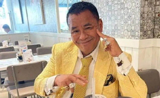 Hotman Paris resmi menjadi pengacara Alfamart untuk membela karyawan perusahaan yang diduga mendapatkan intimidasi dari pencuri di gerai perusahaan.