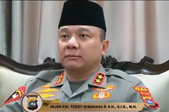 Irjen Pol Teddy Minahasa Diduga Menjual Sabu Seberat 5 Kilogram Kepada Seorang Bandar Wanita