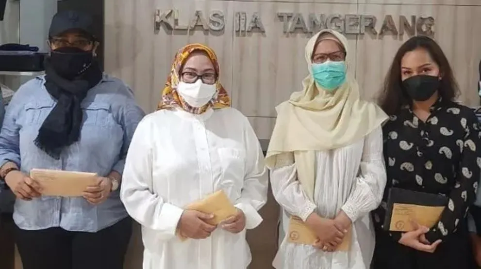 Empat terpidana kasus korupsi bebas bersyarat mulai hari ini dari Lapas Wanita Kelas IIA Kota Tangerang.