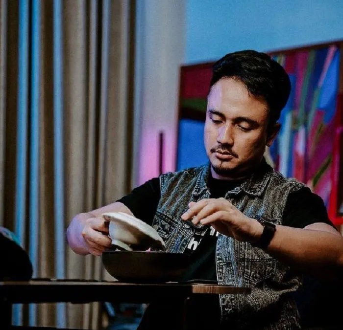 Metode Ramal Deny Darko Bukan Hanya Kartu Tarot, Tetapi Juga Dengan Cara Ini. Foto: Tangkapan Layar