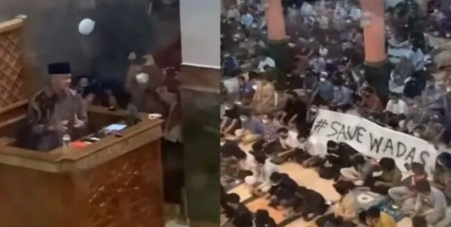 Gubernur Jawa Tengah Ganjar Pranowo saat ceramah di Masjid Kampus UGM, Rabu malam (6/4/2022).