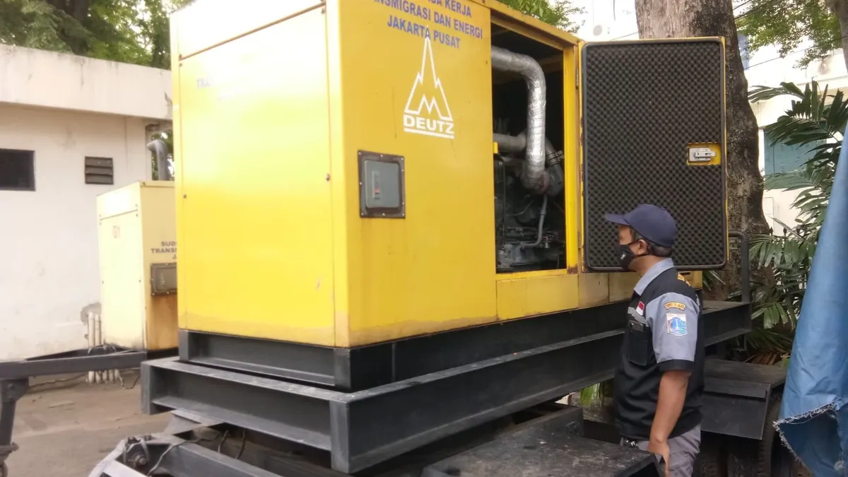 Pemeriksaan rutin kesiapan genset/dok: Kominfotik Jakpus   