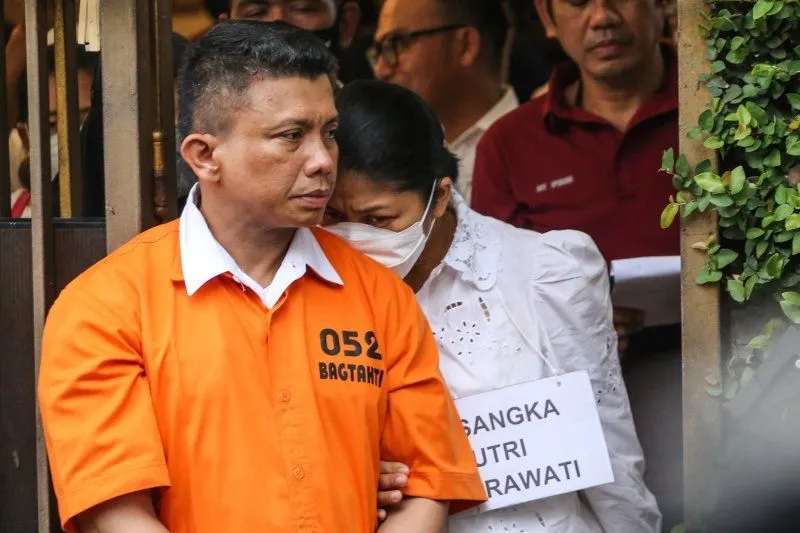 Breaking News! Tersangka Pembunuhan Brigadir J Ferdy Sambo dan Putri Candrawathi Sudah Tiba di Kejaksaan