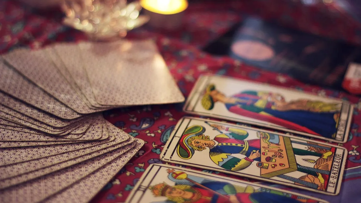 Pesan Kartu Tarot untuk 6 Ramalan Zodiak 28 Juli 2022 Libra, Scorpio, Sagitarius