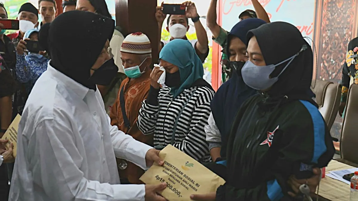 Ahli waris tragedi Kanjuruhan akan mendapatkan santunan sebesar Rp15 juta/korban serta paket sembako dari Kemensos.
