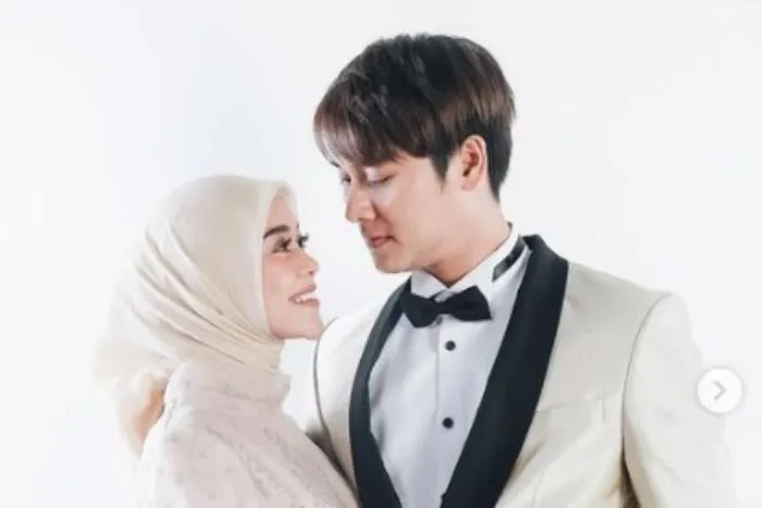 Rizky Billar Jalani Pemeriksaan Kasus KDRT, Ini yang Dilakukan Lesti Kejora Bersama Keluarganya!
