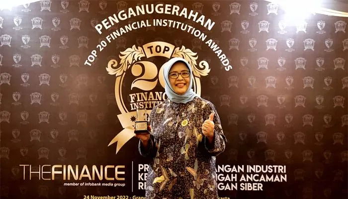 Kinerja Keuangan bank bjb Tumbuh Positif, Nia Kania Raih Best of The Best CFO dari The Finance