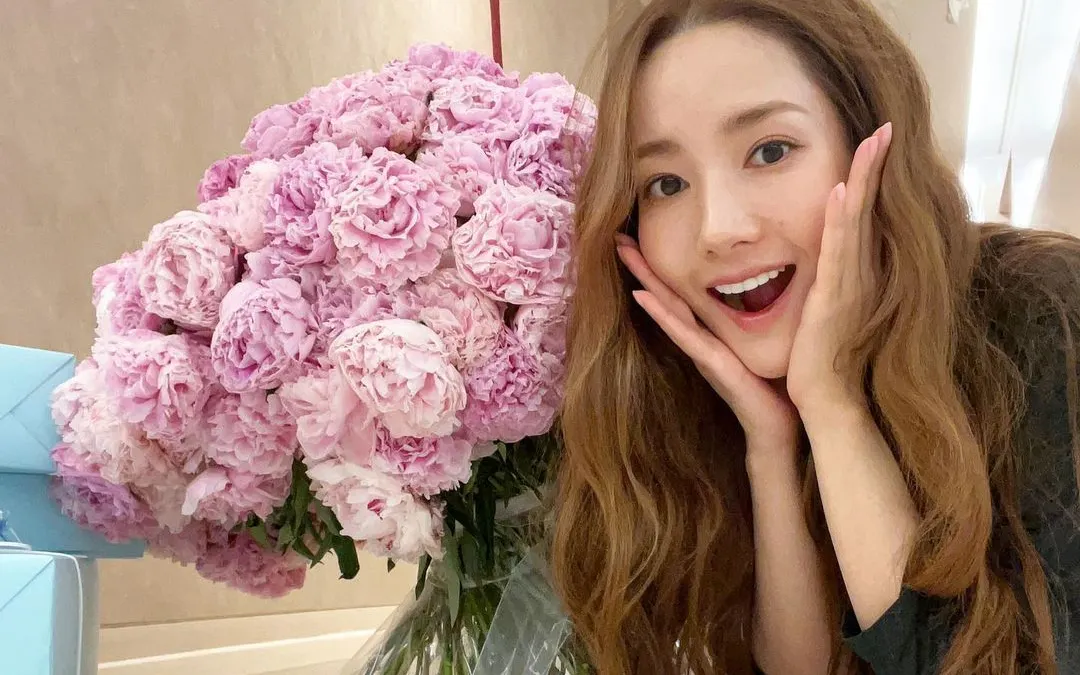 Dispatch Bongkar Foto Pacar Park Min Young yang Kabarnya Super Tajir, Ini Sosoknya!