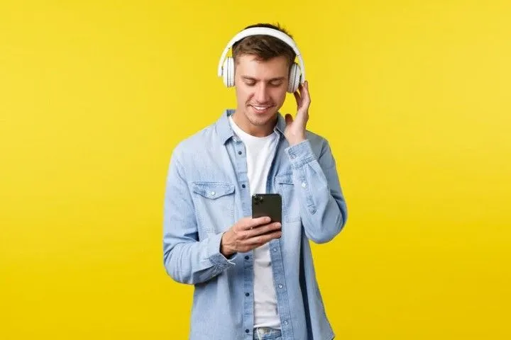 Manfaat Mendengarkan Musik