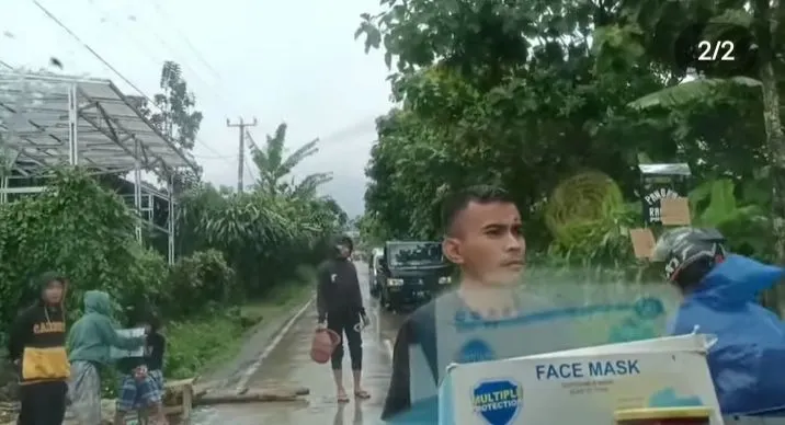 Viral 3 Orang yang Hadang Mobil Relawan di Cianjur Akhirnya Minta Maaf, Warganet Sebut Tak Tulus!