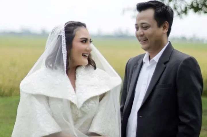 setelah 10 tahun menjanda, Kiki Amalia resmi menikah