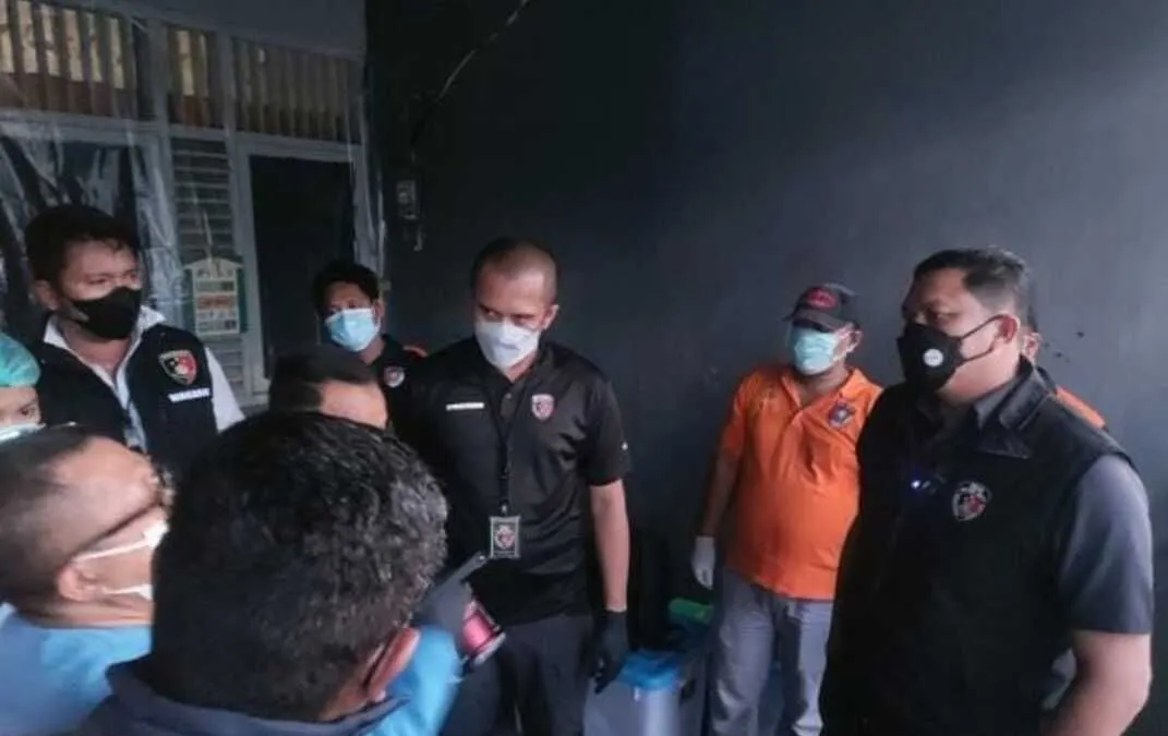 Ada penyebab lain atas tewasnya satu keluarga di Kalideres, Jakarta Barat, bukan karena kelaparan seperti dugaan awal.