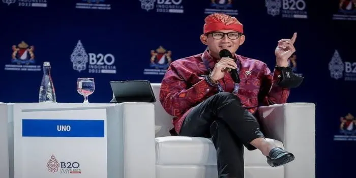 Tanggapi Aksi Malaysia dan 3 Negara Lainnya yang Daftarkan Kebaya ke UNESCO, Sandiaga Uno Justru Respon Begini...