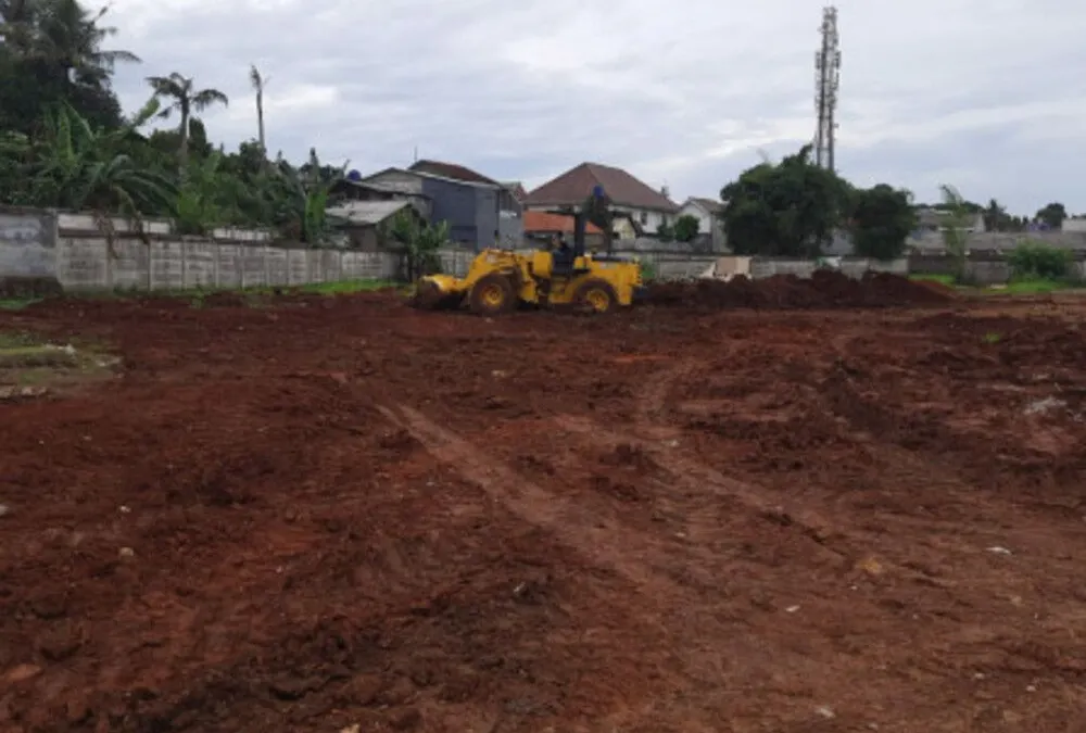 Pengurukan lahan TPU Bambu Apus, Cipayung, Jaktim/dok: beritajakarta.id