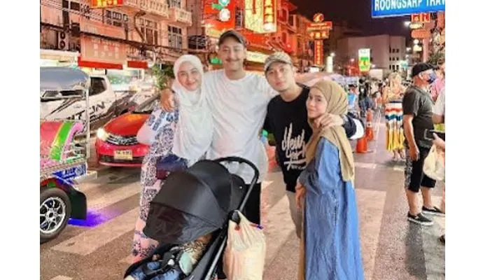 Dikabarkan Bangkrut,&nbsp;Rizky Billar dan Lesti Kejora Asyik Berlibur ke Thailand
