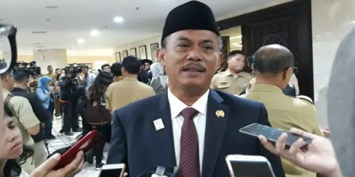 Ketua DPRD DKI Jakarta Prasetyo Edi Marsudi ikut angkat bicara soal pembentukan Cyber Army yang digagas MUI Jakarta.
