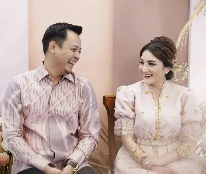10 Tahun Menjanda, Kiki Amalia Dilamar Pengusaha&nbsp;dan Siap Nikah Bulan Depan!