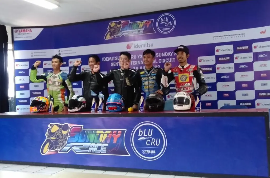 Idemitsu bLU cRU Yamaha Sunday Race pada 18-19 Juni 2022 di Sentul International Circuit , Bogor, berlangsung sukses.