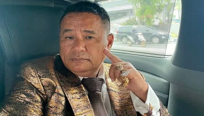 Pengacara Hotman Paris siap bela Irjen Teddy Minahasa.