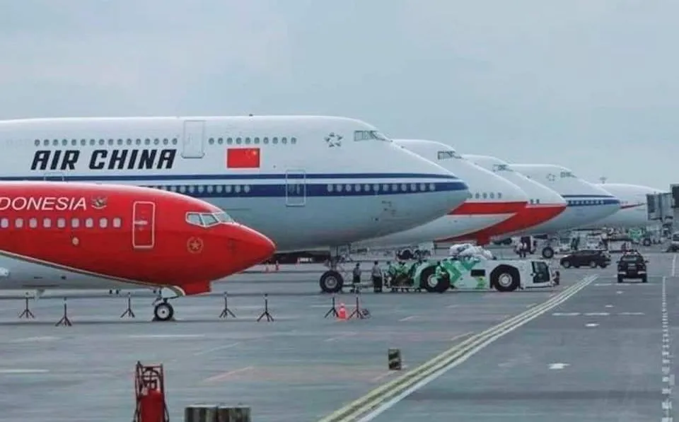 Penampakan pesawat kepresidenan Jokowi di KTT G20, Bali tampil paling mungil.