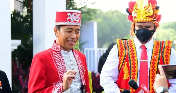 Jokowi kenakan baju adat Buton pada upacara 17 Agustus 2022.