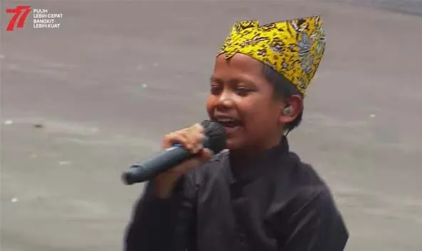 Farel Prayoga saat bernyanyi di Istana Merdeka.