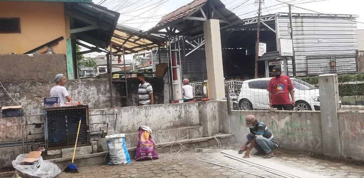 Potret kegiatan masyarakat di Kampung Tangguh Narkoba di RW 01, Kelurahan Cikaret, Kecamatan Bogor Selatan, Kota Bogor