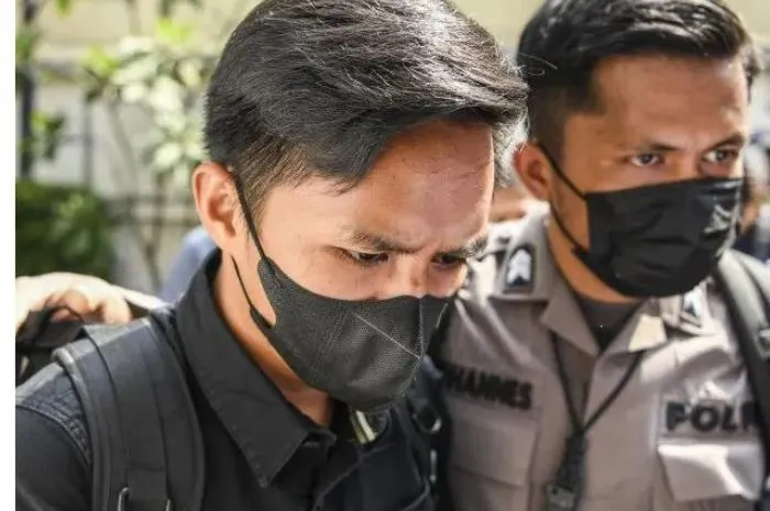 Mulai Blak-blakan, Bharada E mulai sebut nama-nama yang terlibat kematian Brigadir J.