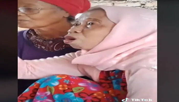 Viral, Emak-emak Marah Karena KDRT yang Dialami Lesti / Tiktok @srirhmwti000