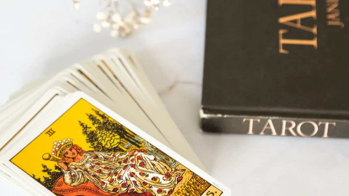 Ramalan Kartu Tarot Pada Hari Ini 31 Juli 2022 untuk Horoskop Zodiak Sagitarius, Capricorn, Aquarius, dan Pisces