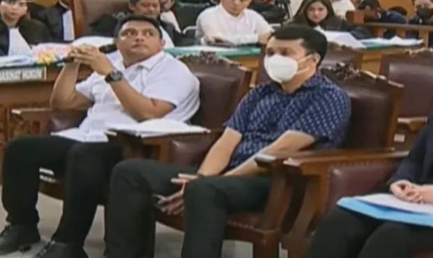 Cek Fakta Terbaru, Mantan Kasat Reskrim (baju putih)Bongkar Skenario Palsu Ferdy Sambo Terkait Pembunuhan Brigadir J
