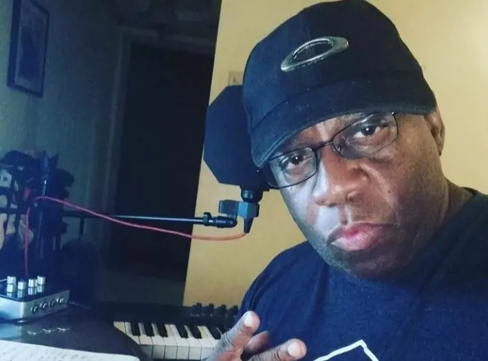 Musisi Keith Martin yang dikabarkan meninggal dunia.