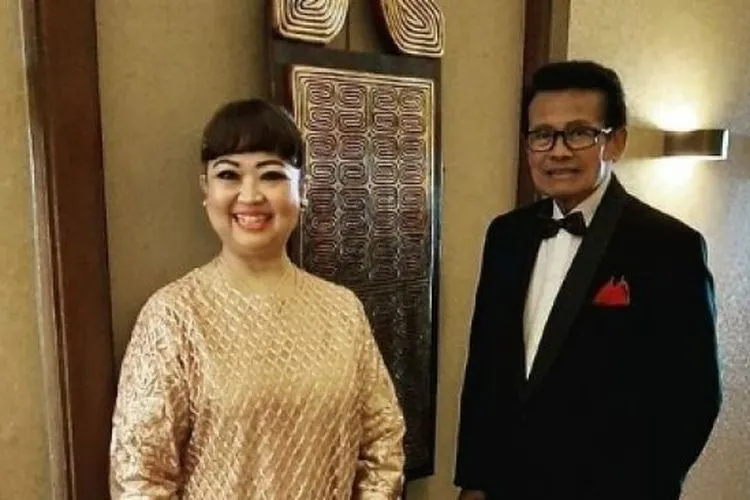 Koes Hendratmo dan istrinya, Aprilia Puspitawati [Instagram]