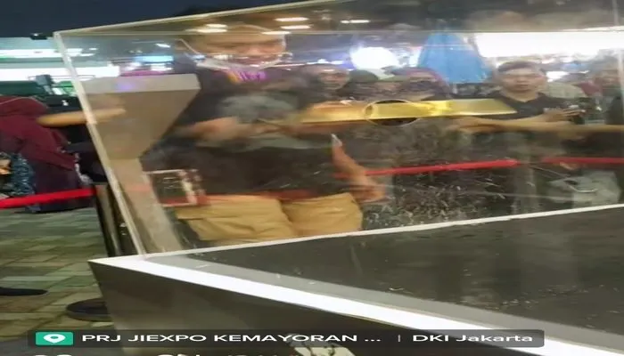 Berhasil capit batangan emas (tangkapan Tiktok)