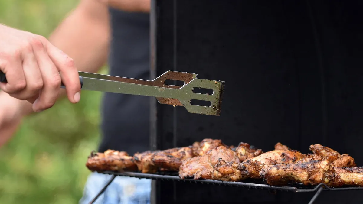 konsumsi daging kambing berlebihan bisa menimbulkan penyakit. (Ilustrasi pixabay/Artur Palwak)