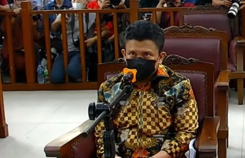 Ganti Handphone yang Rusak, Ternyata Ferdy Sambo Berikan iPhone 13 Pro Max pada 3 Anak Buahnya!