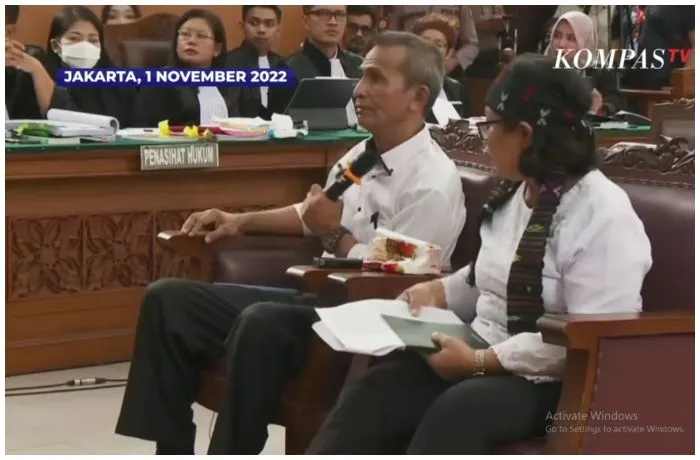 Keluarga Brigadir J menghadiri sidang kesaksian di PN Jaksel, (tangkapan layar YouTube/KOMPASTV)