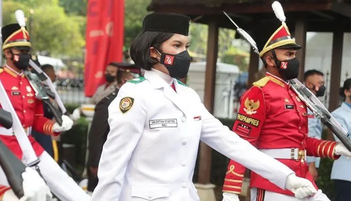 Profil Lengkap Valentina Dyastika, Pembawa Baki Bendera Merah Putih dalam Upacara HUT ke77 RI