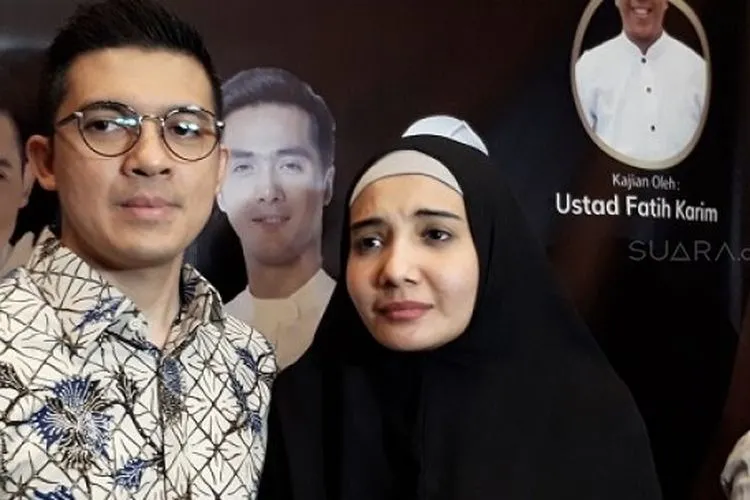 Pasangan artis Irwansyah dan Zaskia Sungkar. [suara.com/Ismail]