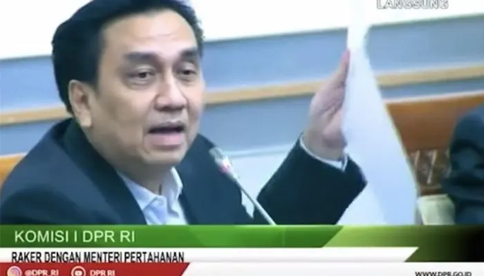 Fakta Menarik Effendi Simbolon yang Ternyata Memang Suka 'Debat Panas' Dari Dulu