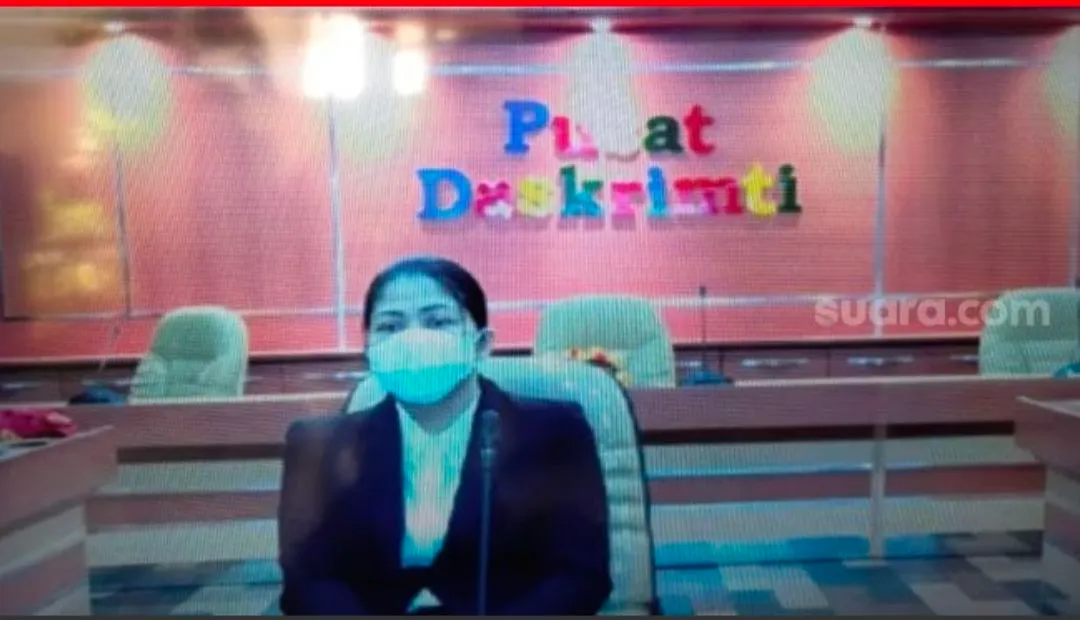 Potret Putri Candrawati jalani sidang daring