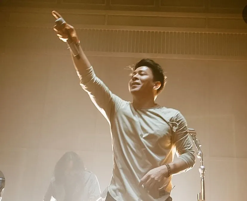 Potret Ariel NOAH saat manggung (Instagram)