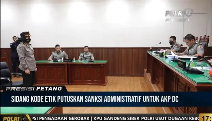AKP Dyah Saat Menjalani Sidang Kode Etik