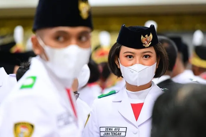 Tim Pasukan Pengibar Bendera Pusaka (Paskibraka) yang bertugas untuk mengibarkan bendera Merah Putih.