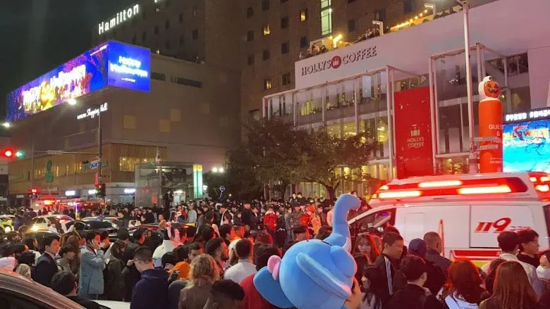 Miris! Pesta Halloween Masih Berlanjut Saat Evakuasi Tragedi Itaewon, Ada yang Joget sambil Teriak-teriak