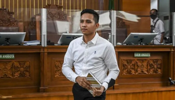 Mendengar Sorakan dari Penonton Sidang, Bharada E Tersipu Malu sampai Ditertawai Tim Penasihat Hukum
