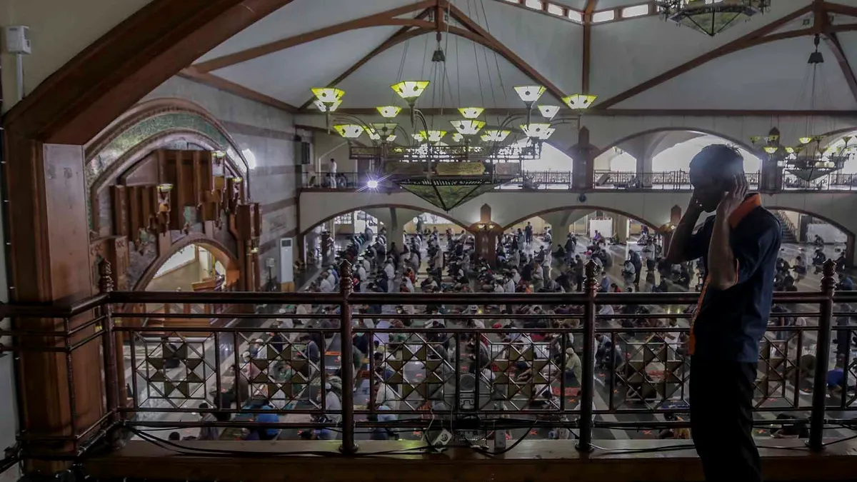 Jadwal Sholat Bandung Hari Ini 8 Juli 2022, Jumatan Jam Berapa?