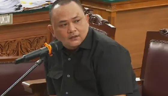 Aryanto, anak buah Ferdy Sambo, mengaku disuruh Chuck Putranto untuk mengambil DVR CCTV yang dipegang Irfan Widyanto.