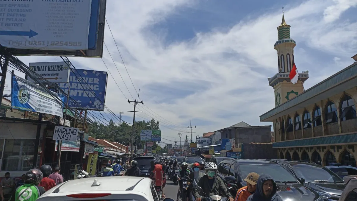 Kondisi terkini arus lalulintas di kawasan Puncak Kabupaten Bogor 
