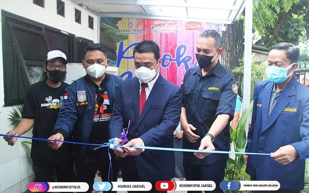 Wagub DKI Jakarta, Ariza bersama Walkot Jaksel, Isnawa Adji meresmikan Tawira Mart dan Kedai Tawira Karang Taruna Manggarai, Tebet/dok: Instagram @kominfotikjs